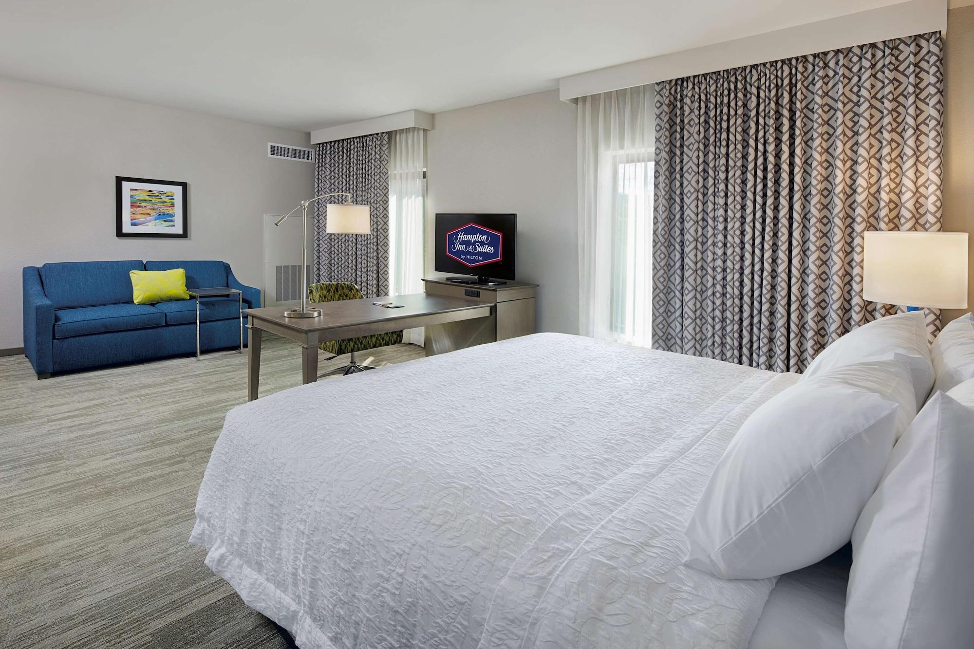 Hampton Inn & Suites Sacramento At Csus Exterior photo