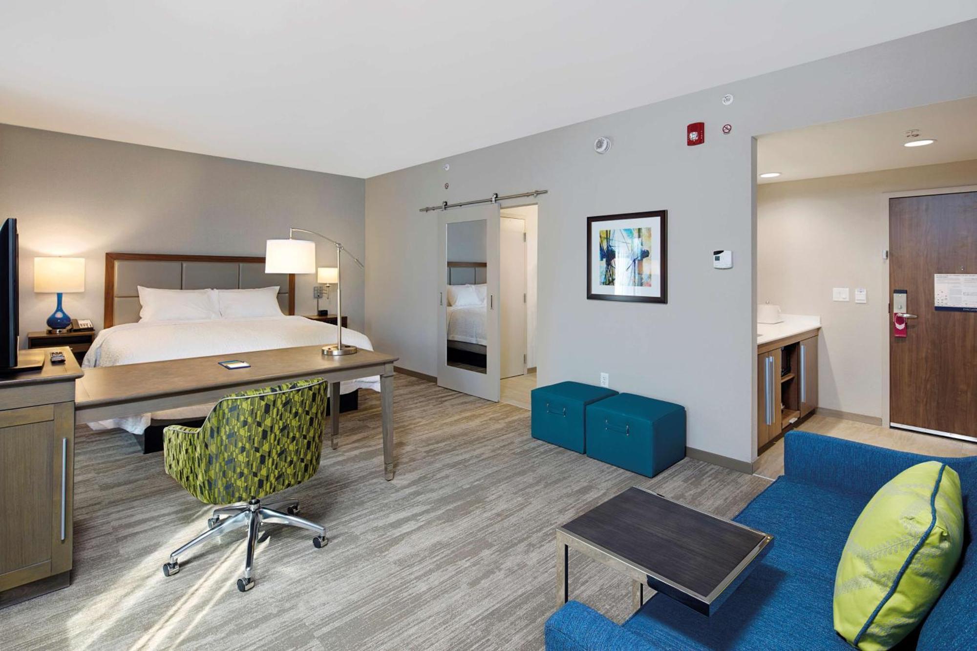 Hampton Inn & Suites Sacramento At Csus Exterior photo
