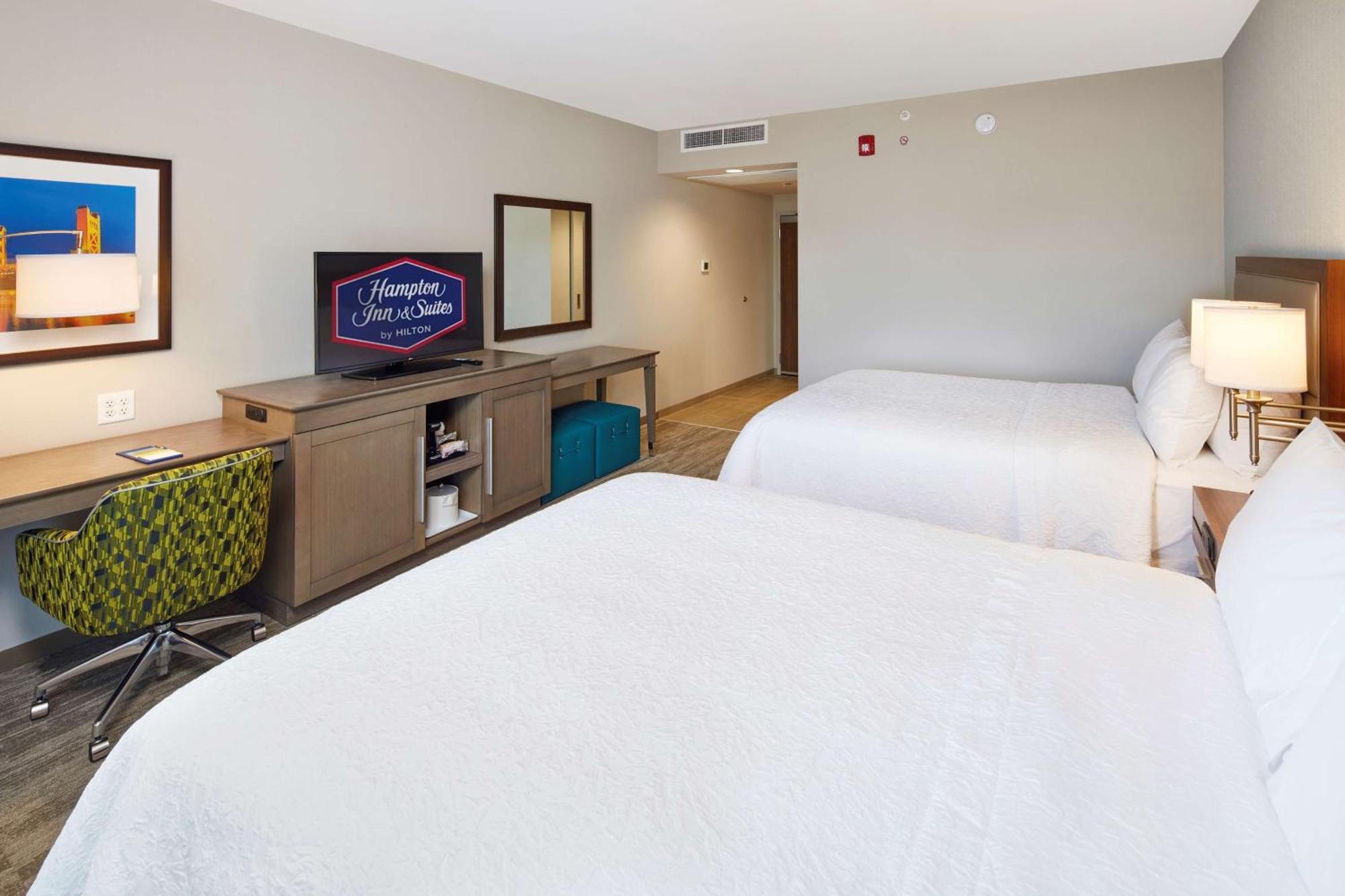 Hampton Inn & Suites Sacramento At Csus Exterior photo
